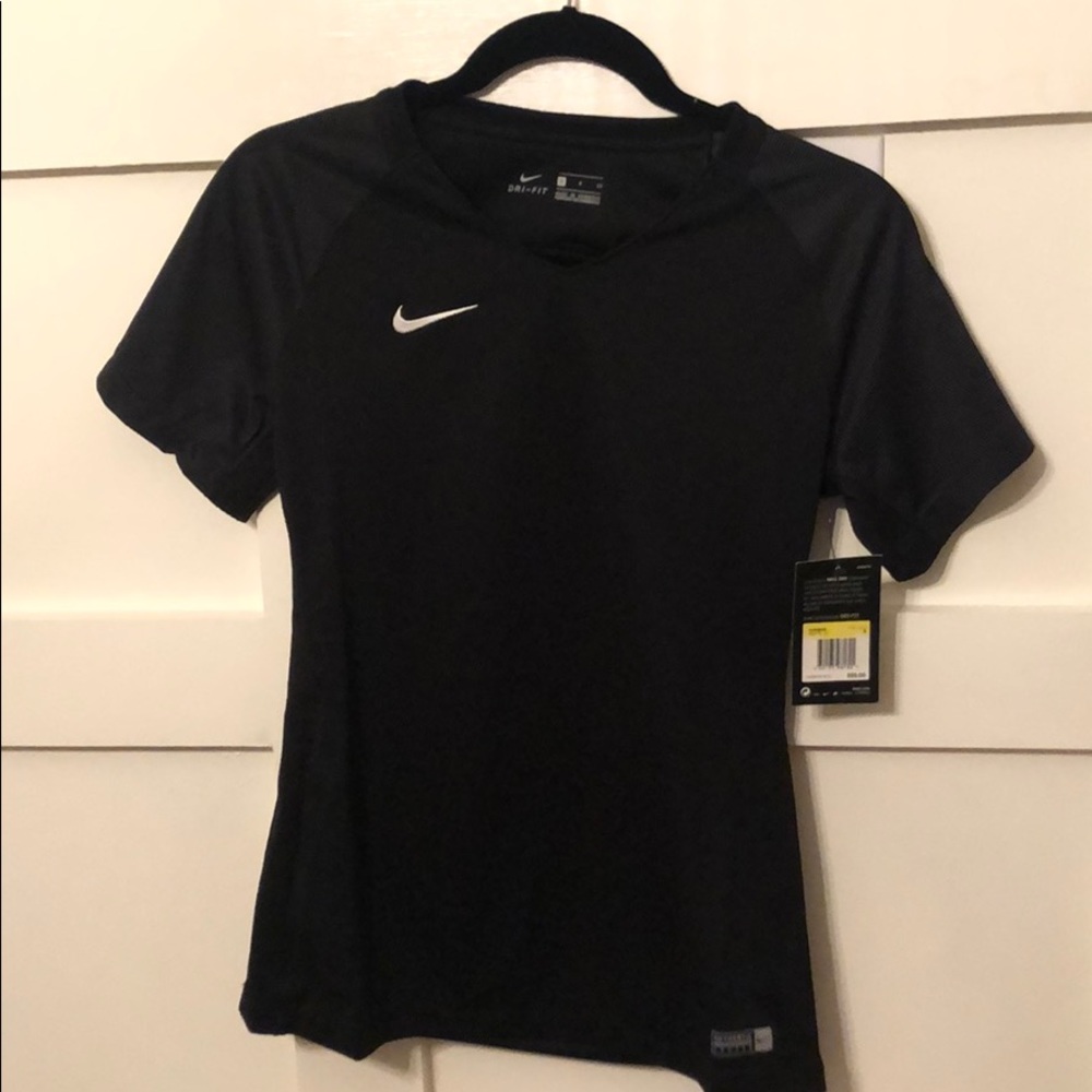 Nike Dri fit women’s shirt